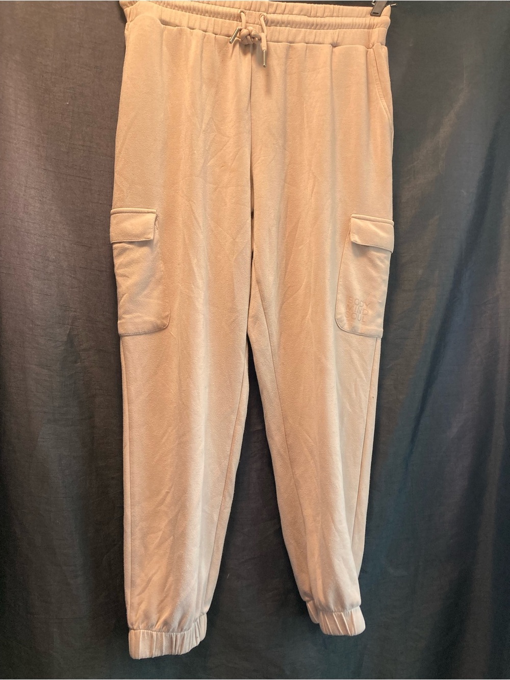 La Vie en Rose Body Mind Soul Beige Cargo Pajama Jogger Pants L